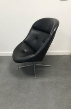 Load image into Gallery viewer, Vintage mid century 70s swivel egg chair
