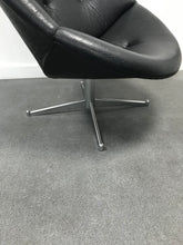 Load image into Gallery viewer, Vintage mid century 70s swivel egg chair
