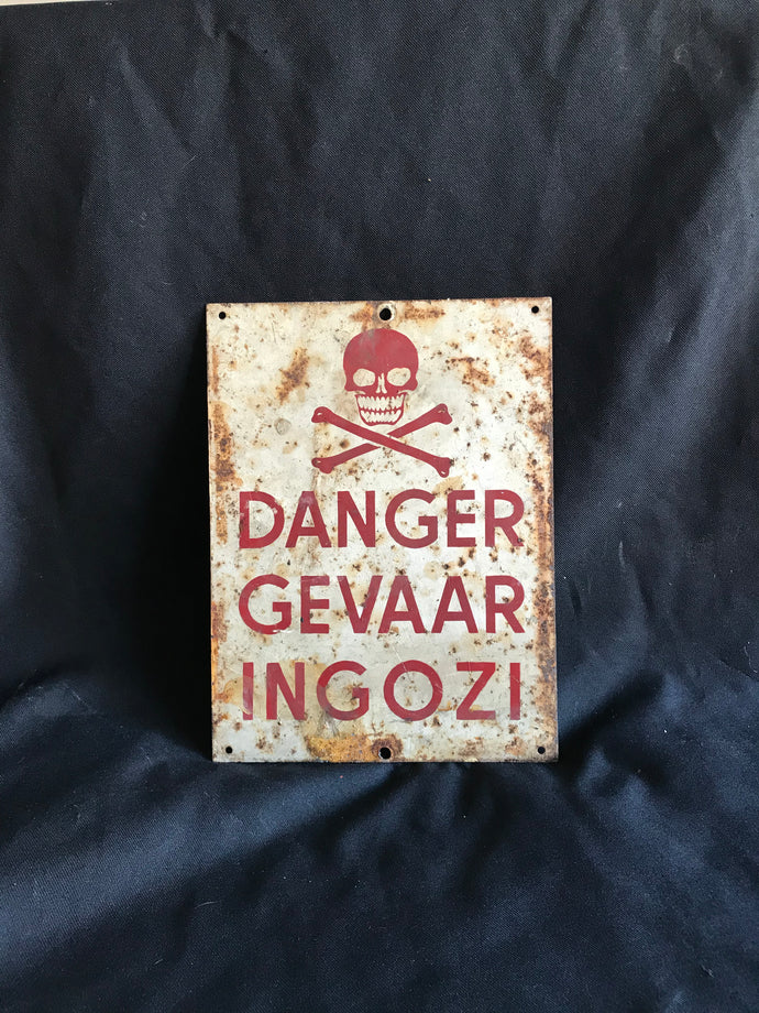 Danger Gevaar Ingozi Enamel Sign