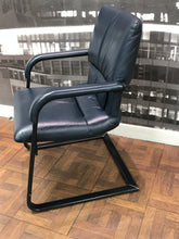 Load image into Gallery viewer, Genuine Mario Bellini Leather Recline Chair
